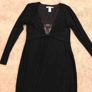 Long-sleeve black dress w/ tan & black design